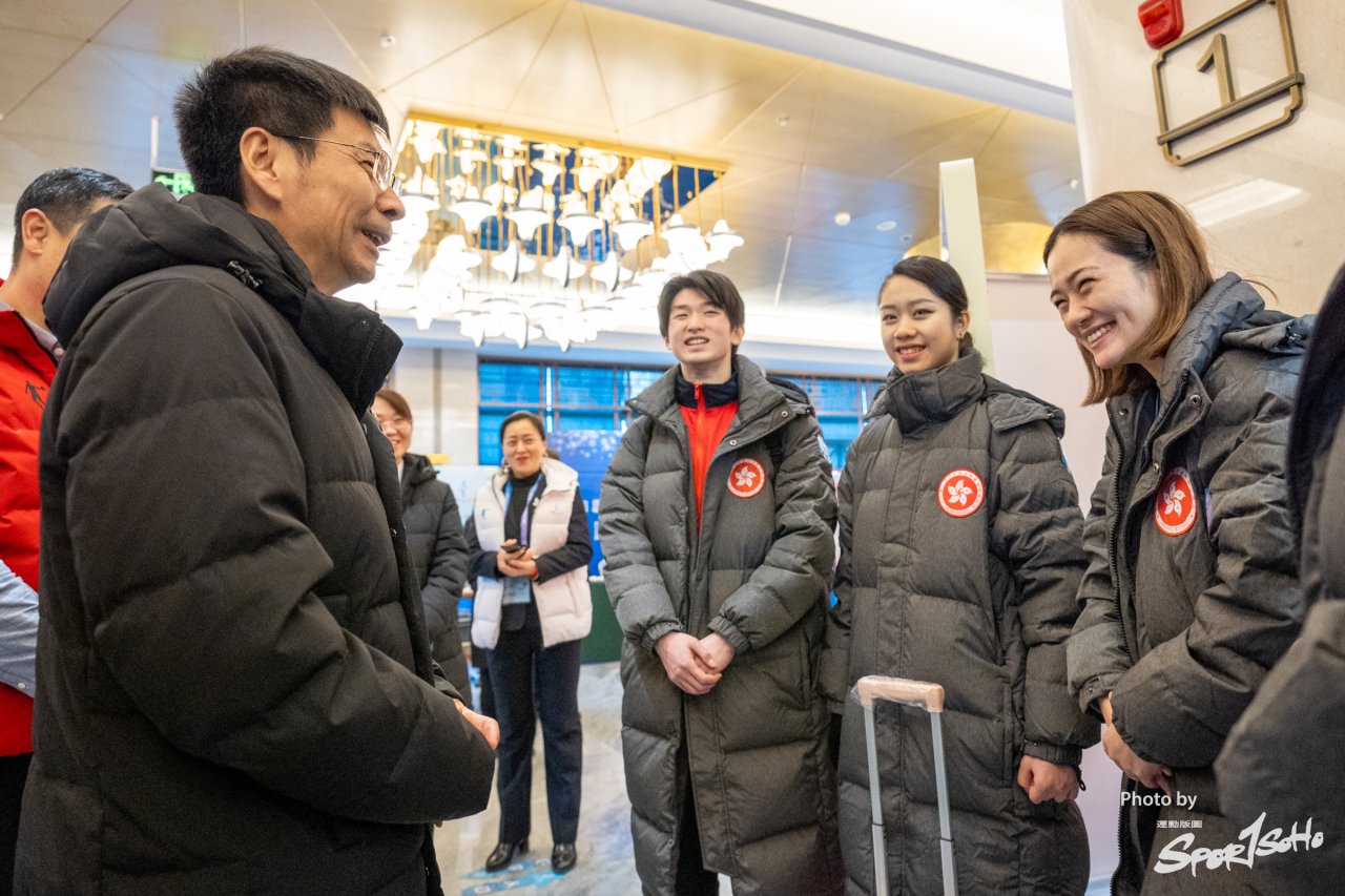 呼倫貝爾巿長及永乾探訪香港滑冰隊